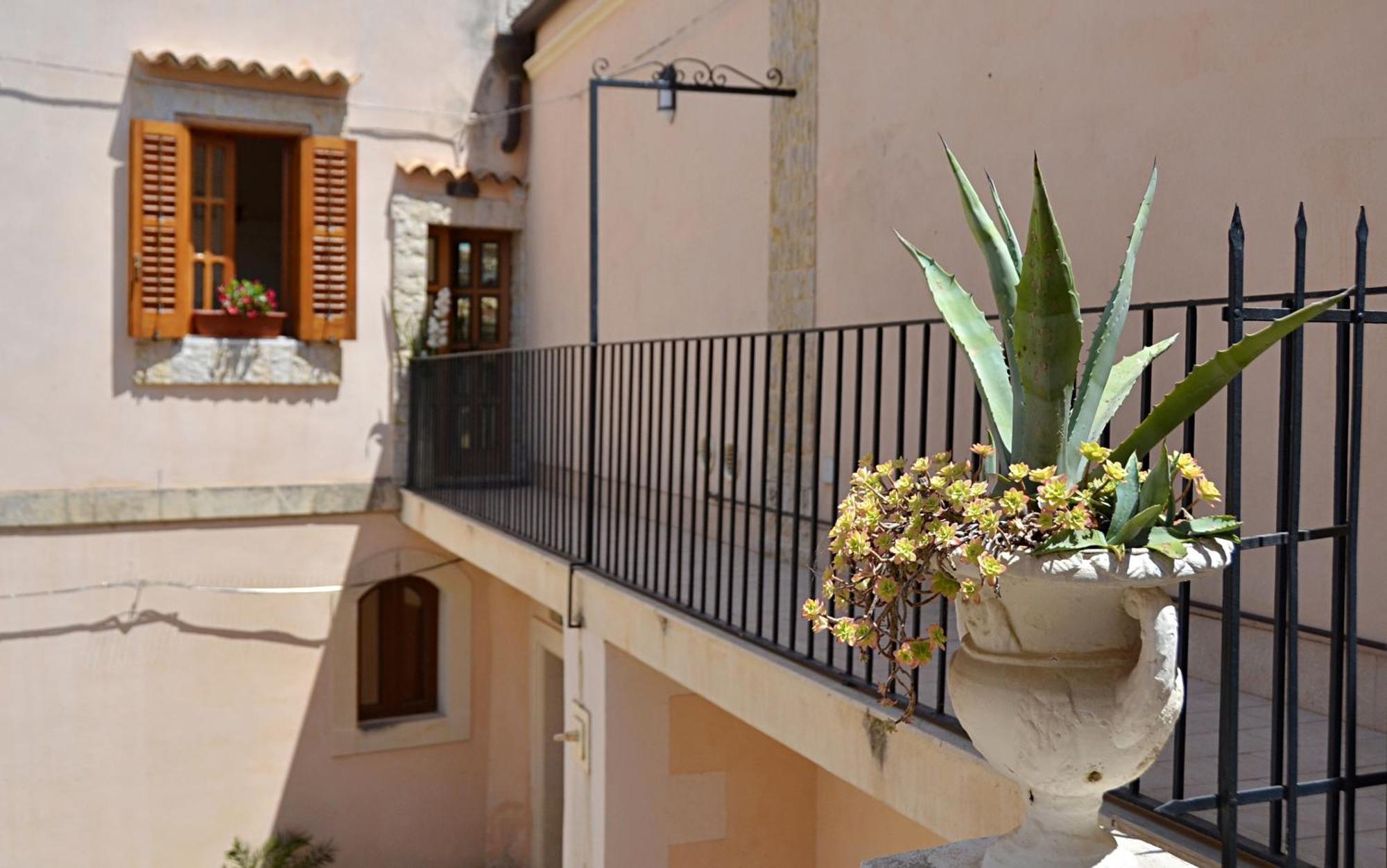 Noto Da Quassu' Bed And Breakfast Exterior foto